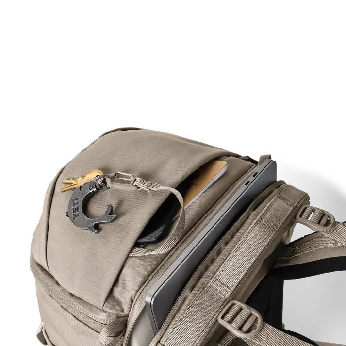 site_studio_bags_Ranchero_27L_Dark_Cape_Taupe_Top_Detail_154_Primary_B_2400x2400_6f7f330c-dac0-4e64-bbcc-de8322e8209b.webp
