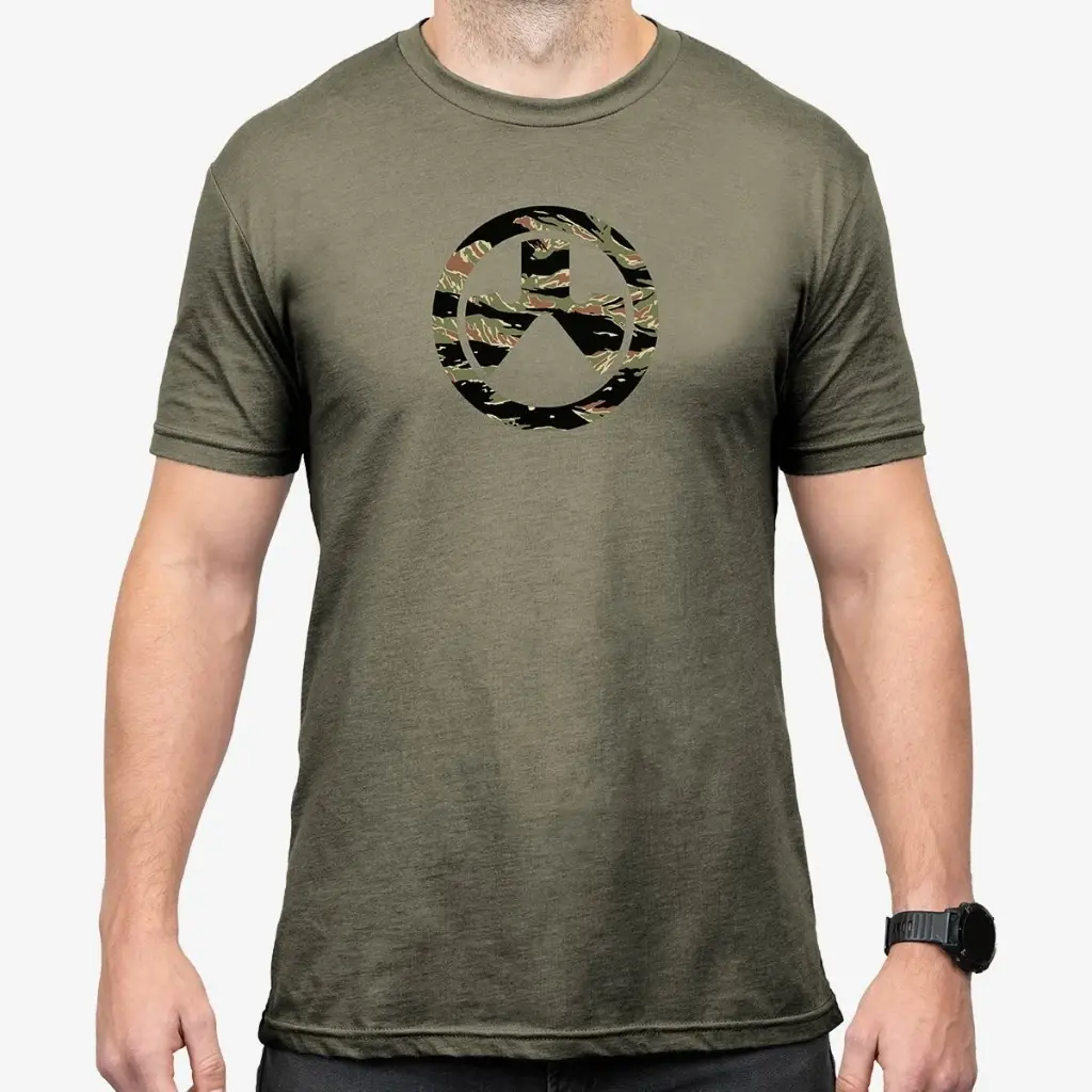 Tiger Stripe Icon Blend T-Shirt (Olive Drab Heather) (M)