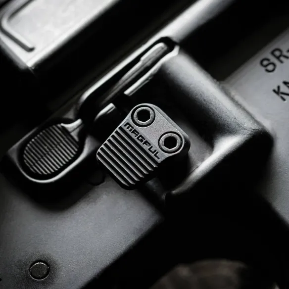 [MAG568] Magpul® Enhanced AR Magazine Release (Black)